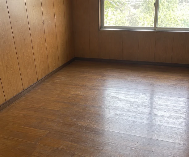 足の踏み場のないお部屋の全面片付けの作業後