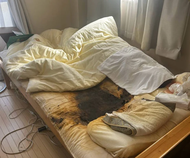 故人のお部屋の遺品整理と特殊清掃の作業前