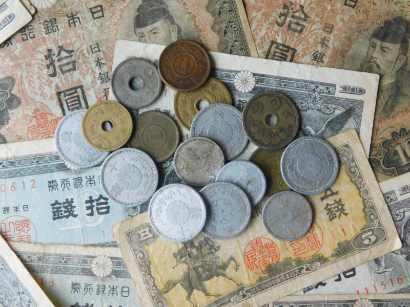 古銭や海外のコイン、記念硬貨がたくさん出てきたらどうしたらいいの？処分方法をお教えします。