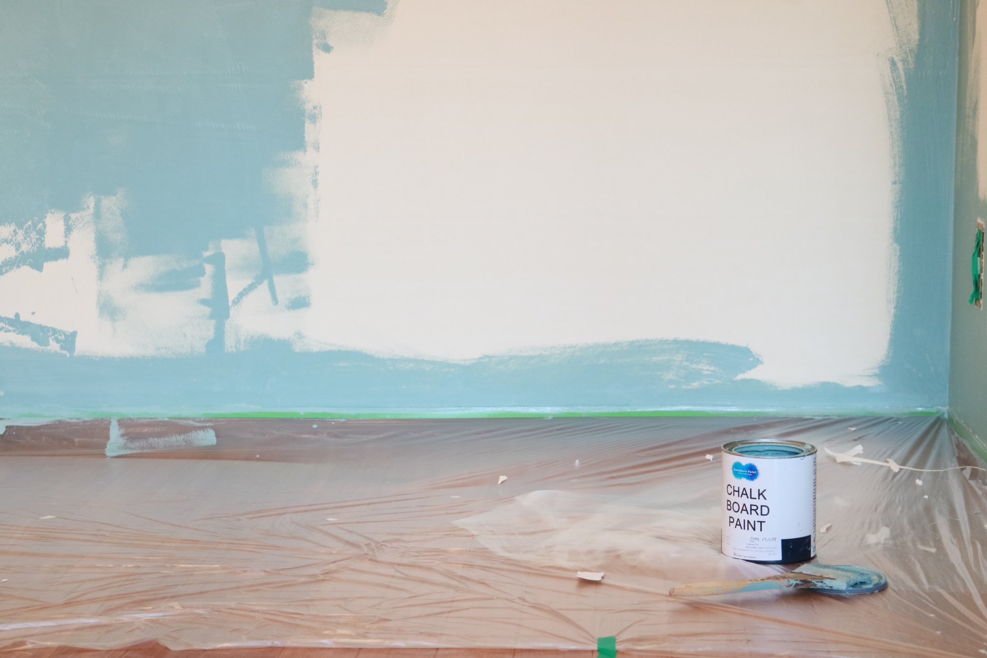 ペンキと使用後の塗装用具・塗料缶の処分方法と、ペンキが付着した場合の上手な落とし方。
